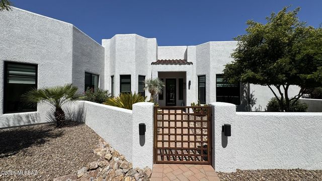 109 E Loch Lomond Place, Oro Valley, AZ 85737