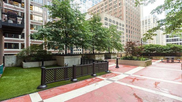 212 W Washington Street 1406, Chicago, IL 60606