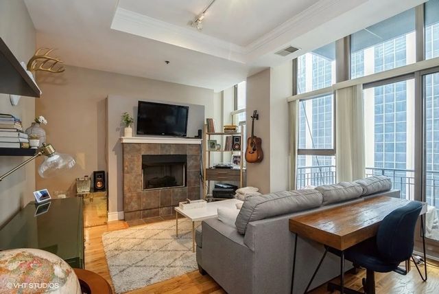 212 W Washington Street 1406, Chicago, IL 60606