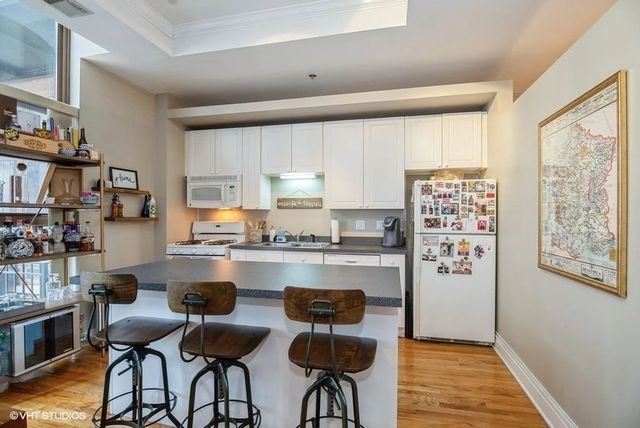 212 W Washington Street 1406, Chicago, IL 60606
