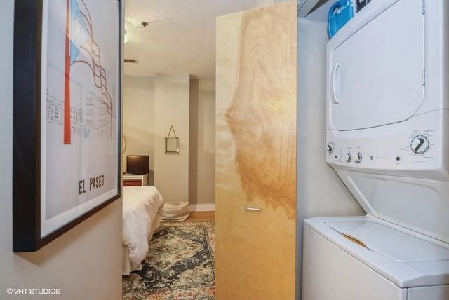 212 W Washington Street 1406, Chicago, IL 60606