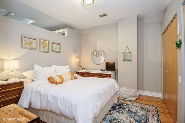 212 W Washington Street 1406, Chicago, IL 60606