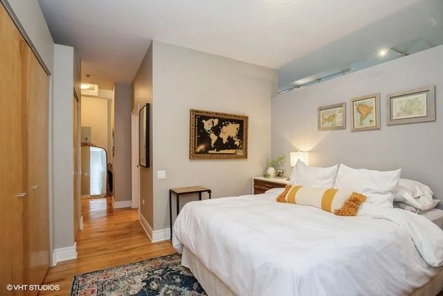 212 W Washington Street 1406, Chicago, IL 60606