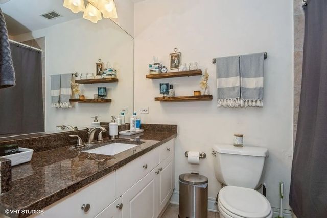 212 W Washington Street 1406, Chicago, IL 60606