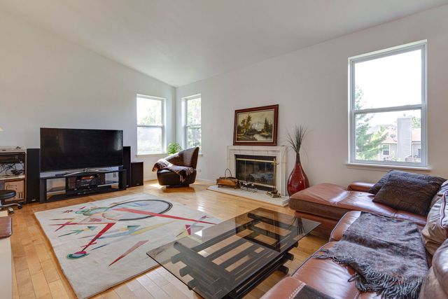 2227 Trailside Lane, Wauconda, IL 60084