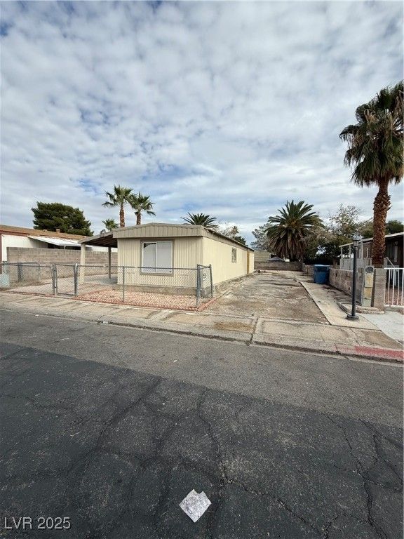 3652 Allegheny Drive, Las Vegas, NV 89122
