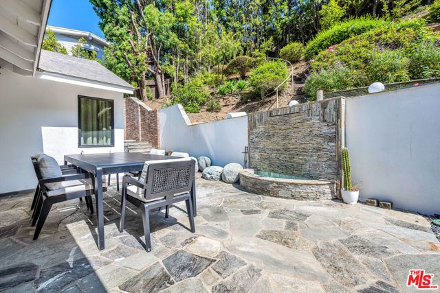 1450 N Bundy Drive, Los Angeles, CA 90049
