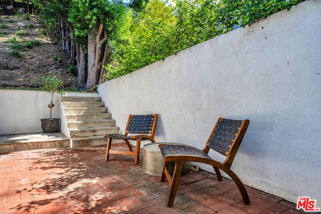 1450 N Bundy Drive, Los Angeles, CA 90049