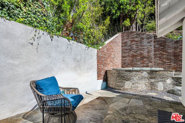 1450 N Bundy Drive, Los Angeles, CA 90049