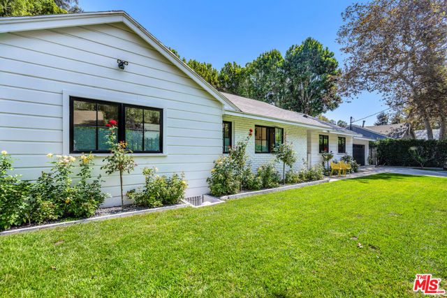 1450 N Bundy Drive, Los Angeles, CA 90049