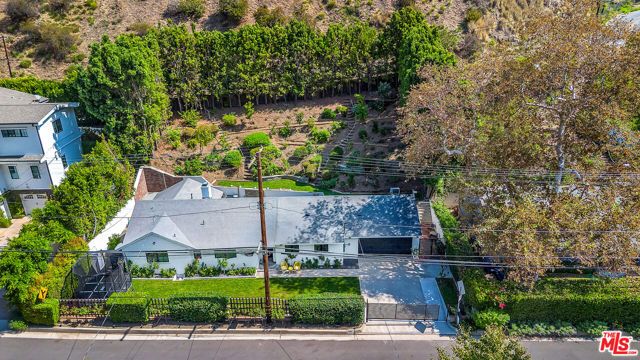 1450 N Bundy Drive, Los Angeles, CA 90049