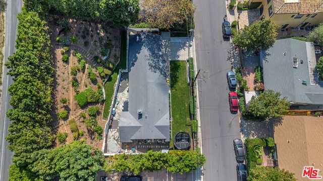 1450 N Bundy Drive, Los Angeles, CA 90049