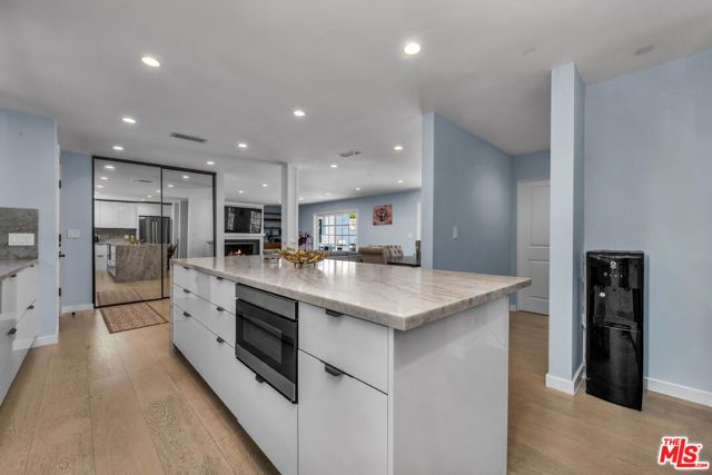 1450 N Bundy Drive, Los Angeles, CA 90049