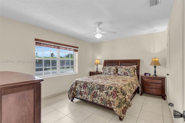 13331 SW 51st St, Miami, FL 33175