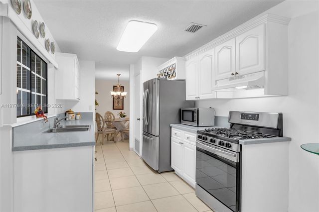 13331 SW 51st St, Miami, FL 33175