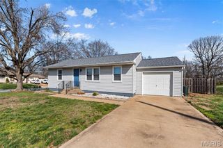 10809 Faraday Drive, St Louis, MO 63123
