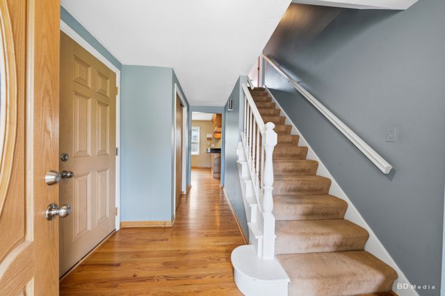 846 Pheasant Walk Drive, Schaumburg, IL 60193