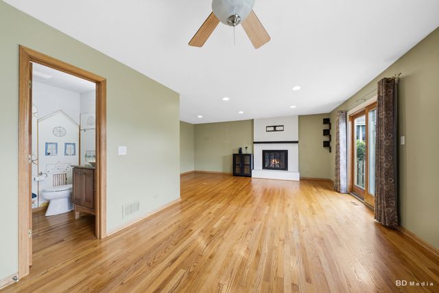 846 Pheasant Walk Drive, Schaumburg, IL 60193
