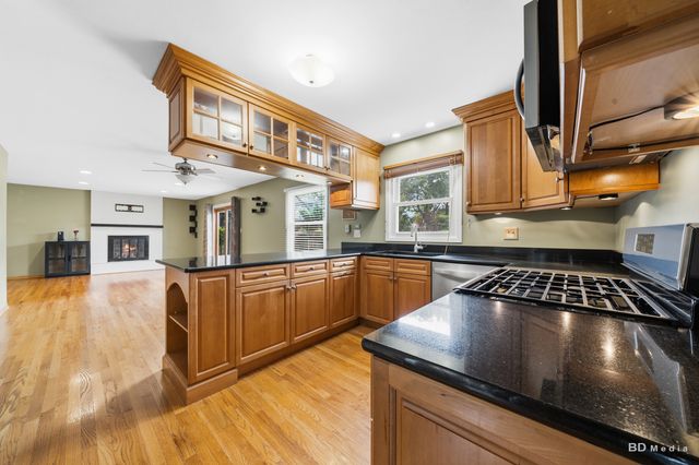 846 Pheasant Walk Drive, Schaumburg, IL 60193