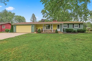 325 N 145th Avenue, Holland, MI 49424