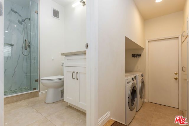 10227 Autumn Leaf Circle, Los Angeles, CA 90077