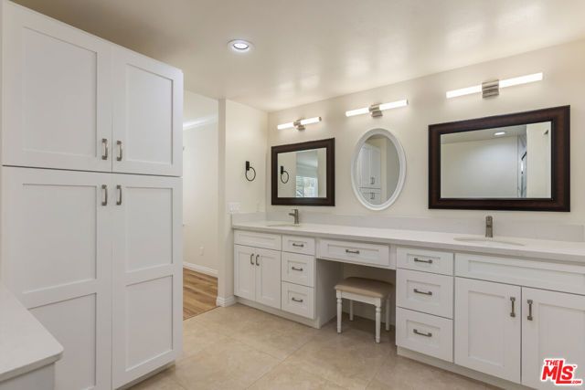 10227 Autumn Leaf Circle, Los Angeles, CA 90077