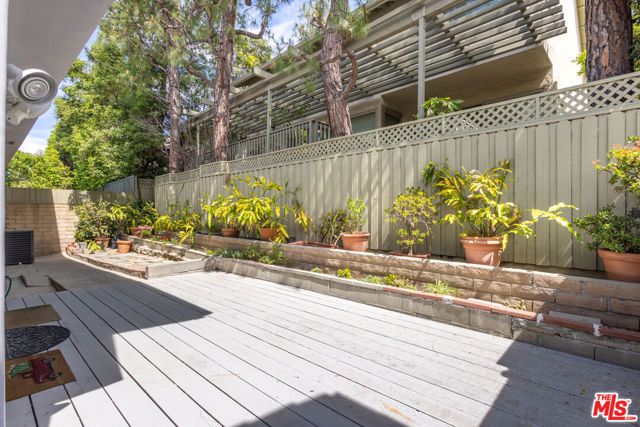 10227 Autumn Leaf Circle, Los Angeles, CA 90077