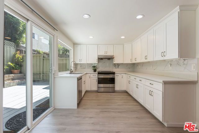 10227 Autumn Leaf Circle, Los Angeles, CA 90077