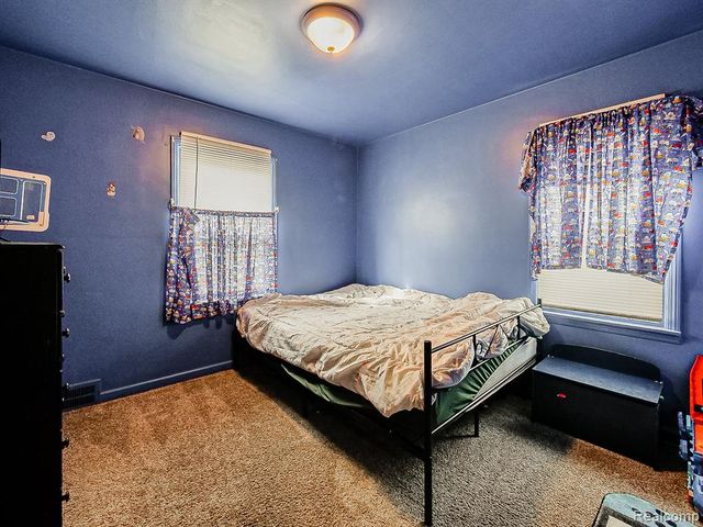 24350 Union Street, Dearborn, MI 48124