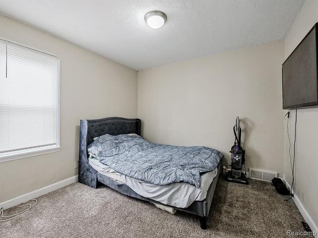 24350 Union Street, Dearborn, MI 48124