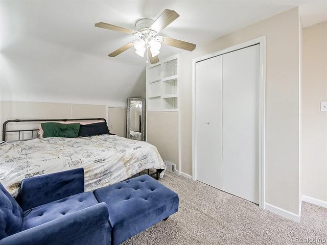 24350 Union Street, Dearborn, MI 48124