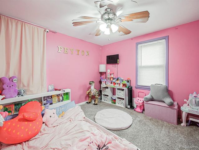 24350 Union Street, Dearborn, MI 48124