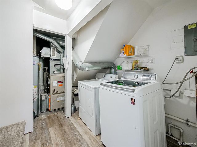 24350 Union Street, Dearborn, MI 48124