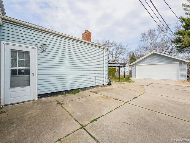 24350 Union Street, Dearborn, MI 48124