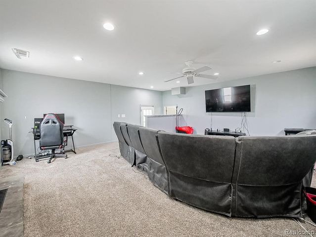 24350 Union Street, Dearborn, MI 48124