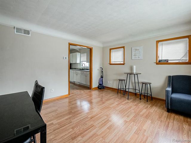 24350 Union Street, Dearborn, MI 48124