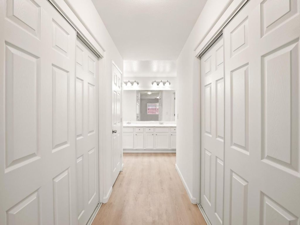Image 18 of property listing at 4068 W Weldon Avenue, Fresno, CA 93722