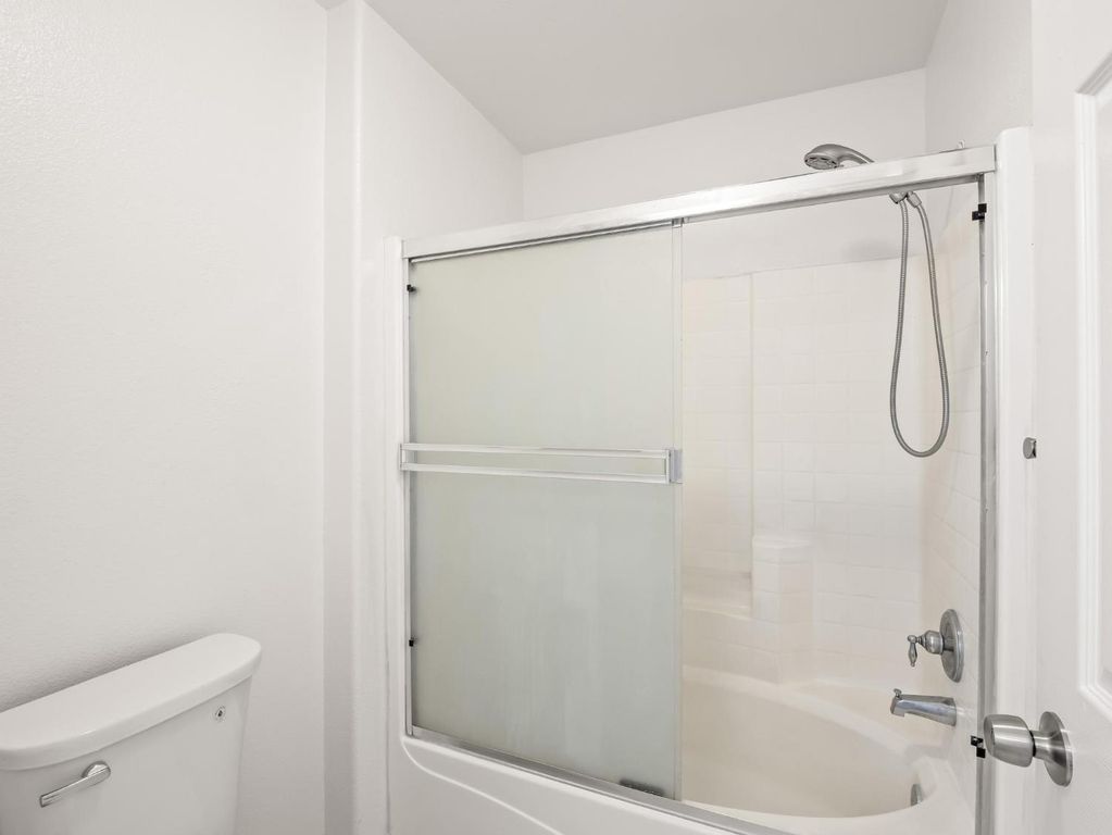 Image 21 of property listing at 4068 W Weldon Avenue, Fresno, CA 93722