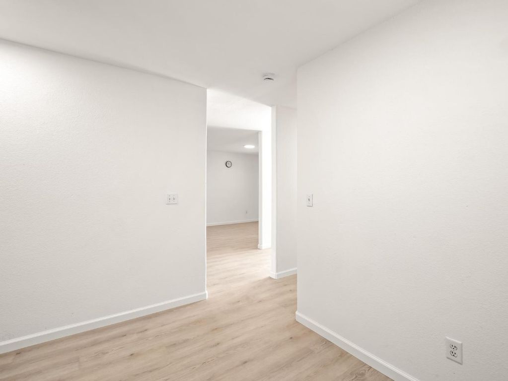 Image 27 of property listing at 4068 W Weldon Avenue, Fresno, CA 93722