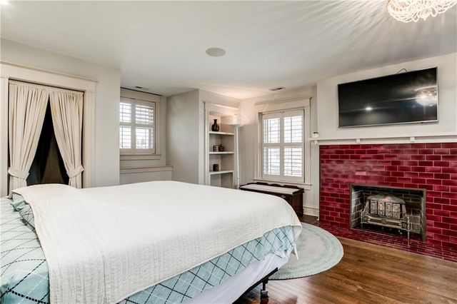 3820 CAMPBELL Street, Kansas City, MO 64109