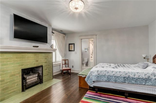 3820 CAMPBELL Street, Kansas City, MO 64109