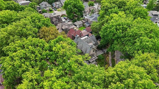 3820 CAMPBELL Street, Kansas City, MO 64109