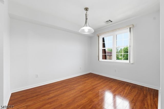 191 Sierra Ct 191, Woodbridge Twp., NJ 07095