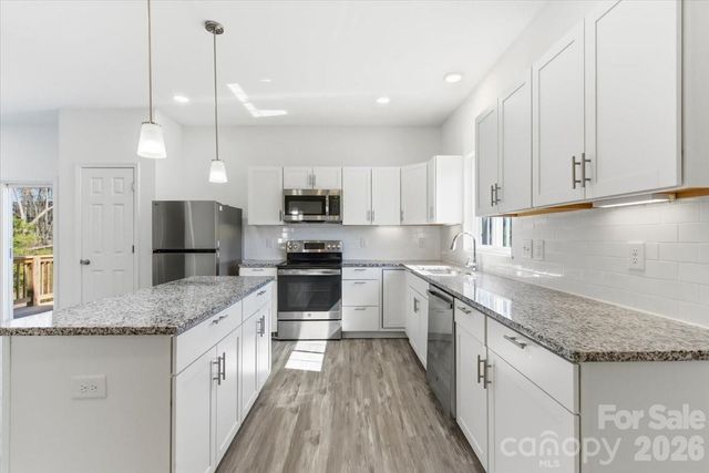 229 Deerfield Drive, Mount Holly, NC 28120