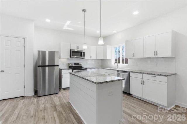 229 Deerfield Drive, Mount Holly, NC 28120