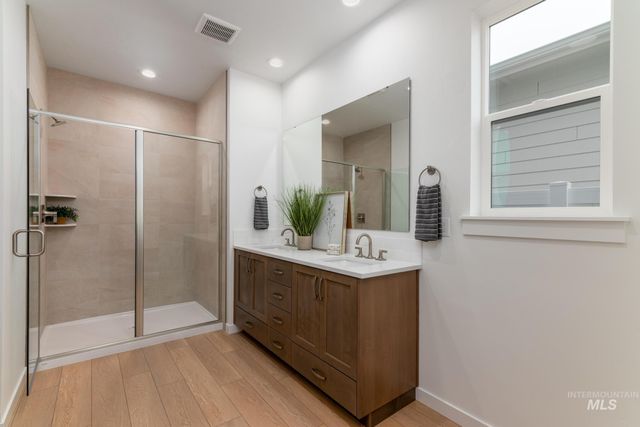 14564 Cooper Sunrise Dr, Caldwell, ID 83607