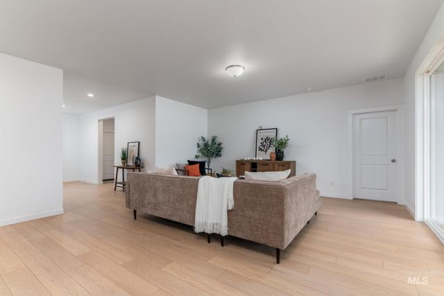 14564 Cooper Sunrise Dr, Caldwell, ID 83607