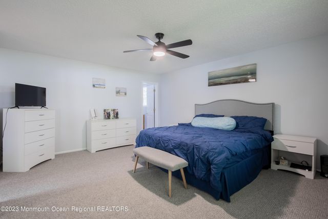 49 Williamsburg Drive, Tinton Falls, NJ 07753