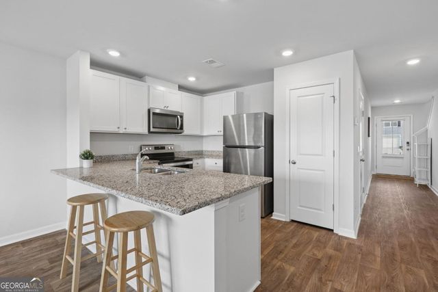 172 Coneflower Road, Bloomingdale, GA 31302