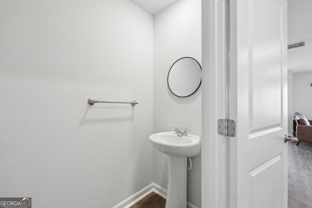 172 Coneflower Road, Bloomingdale, GA 31302